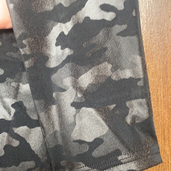 SPANX camo leggings. - Picture 4 of 4